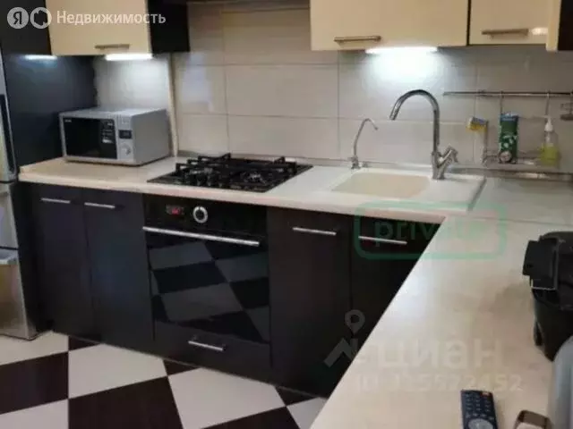 2-комнатная квартира: Калининград, улица Полковника Сафронова, 3 (64 ... - Фото 0