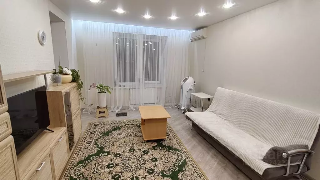 1-к кв. Волгоградская область, Волгоград ул. Лавочкина, 10А (48.0 м) - Фото 1