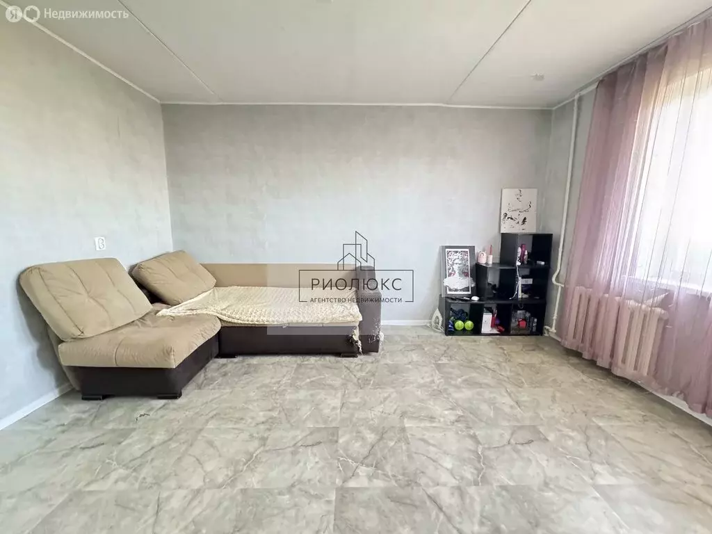 3-комнатная квартира: Челябинск, улица Островского, 18 (63.6 м) - Фото 0