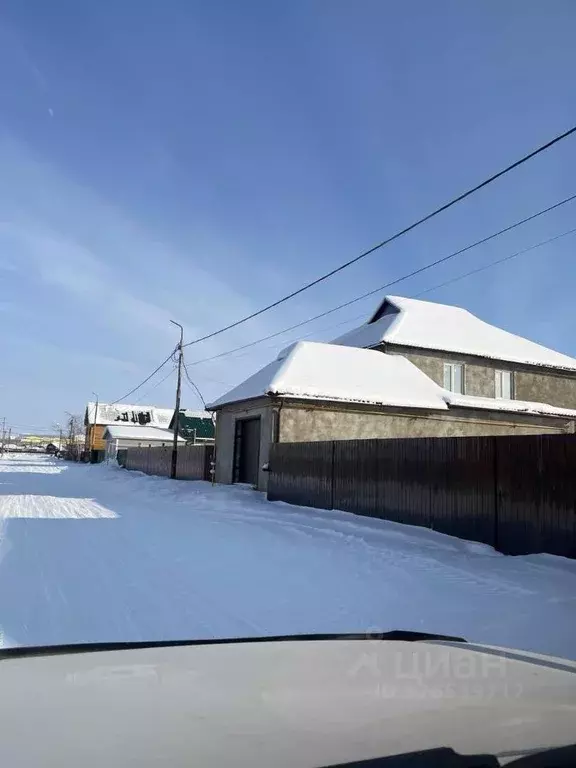 Дом в Саха (Якутия), Жатай городской округ, Жатай рп ул. Молодежная ... - Фото 0