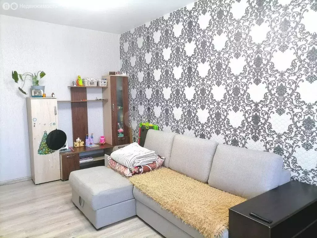 3-комнатная квартира: Николаевск-на-Амуре, улица Горького, 35А (70.3 ... - Фото 0