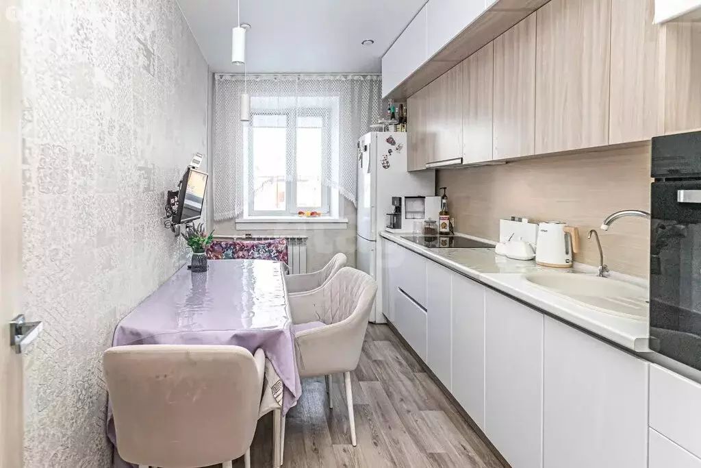 3-комнатная квартира: Искитим, микрорайон Южный, 27 (60 м) - Фото 1