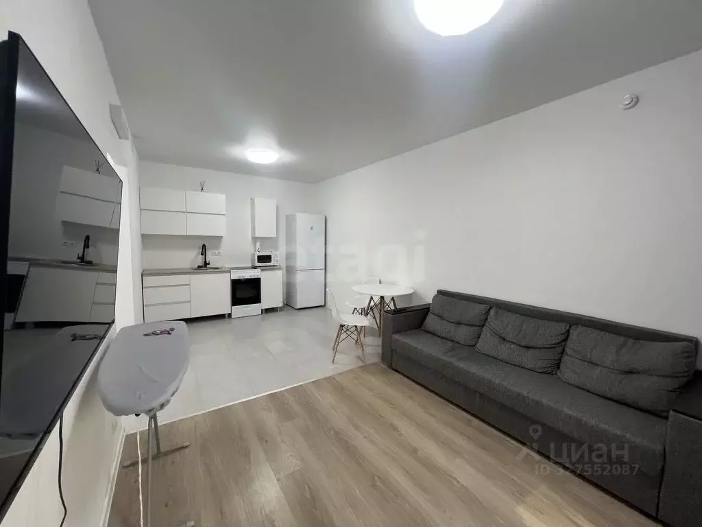 2-к кв. Тюменская область, Тюмень Полевая ул., 117к3 (60.0 м) - Фото 1