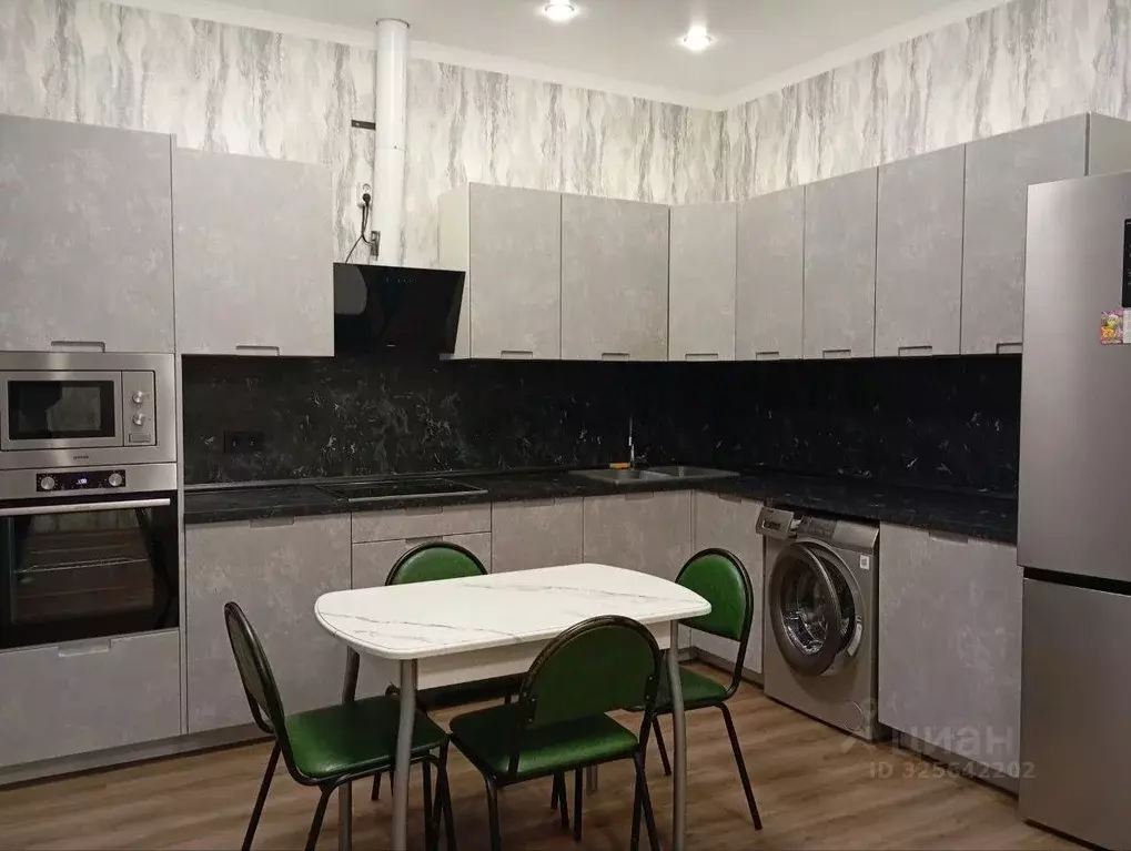 2-к кв. Тюменская область, Тюмень ул. Павла Никольского, 12 (80.0 м) - Фото 1