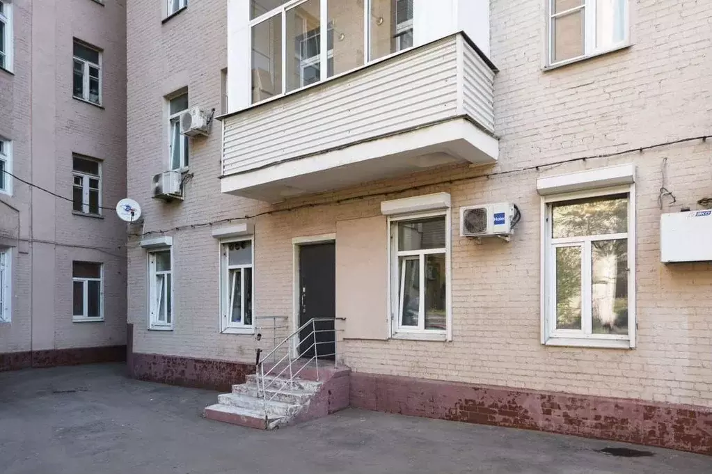 Помещение свободного назначения в Москва ул. Бахрушина, 28 (152 м) - Фото 0