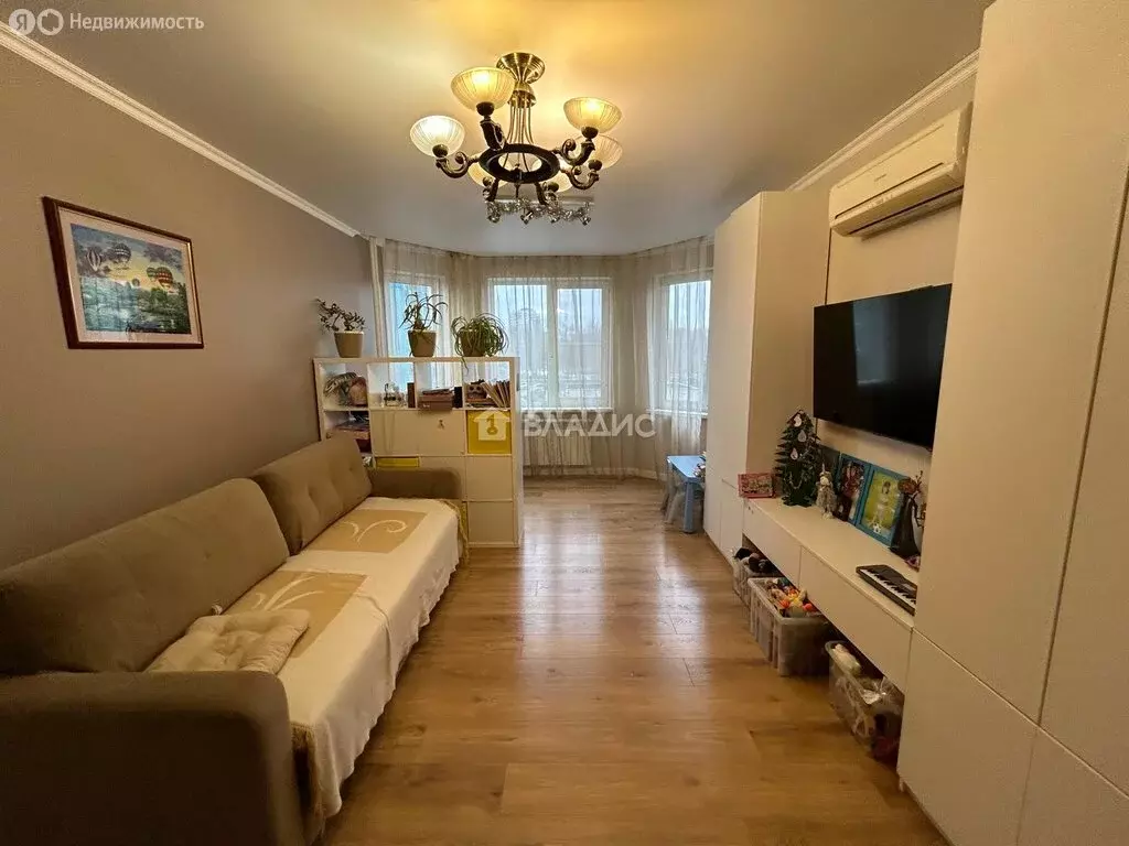 3-комнатная квартира: Нижний Новгород, улица Янки Купалы, 42 (85 м) - Фото 0