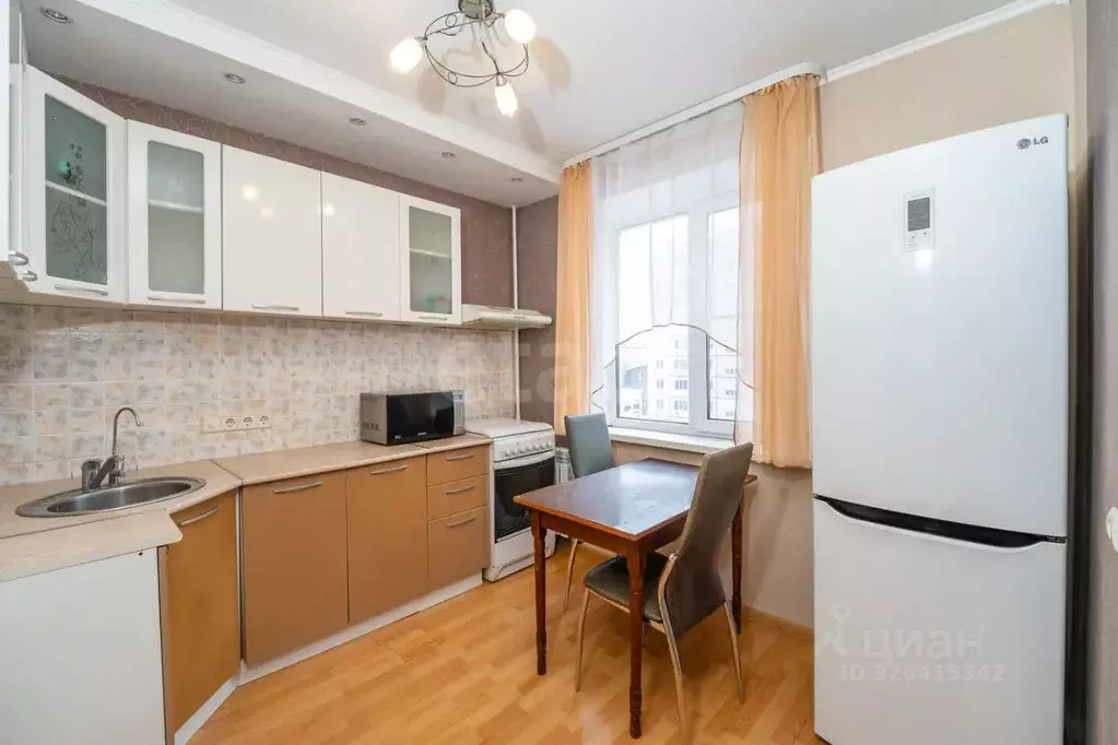 2-к кв. Хабаровский край, Хабаровск Уссурийская ул., 8 (53.2 м) - Фото 1