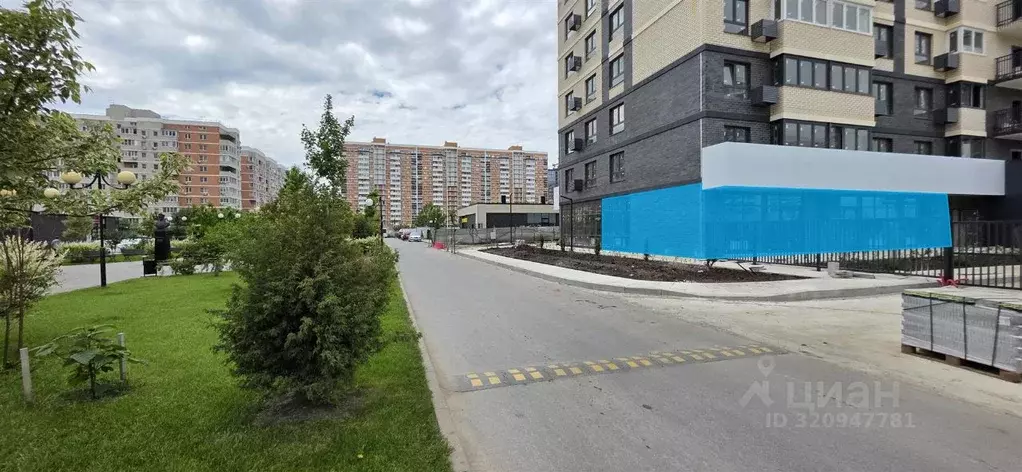 Торговая площадь в Краснодарский край, Краснодар бул. Адмиралтейский, ... - Фото 1