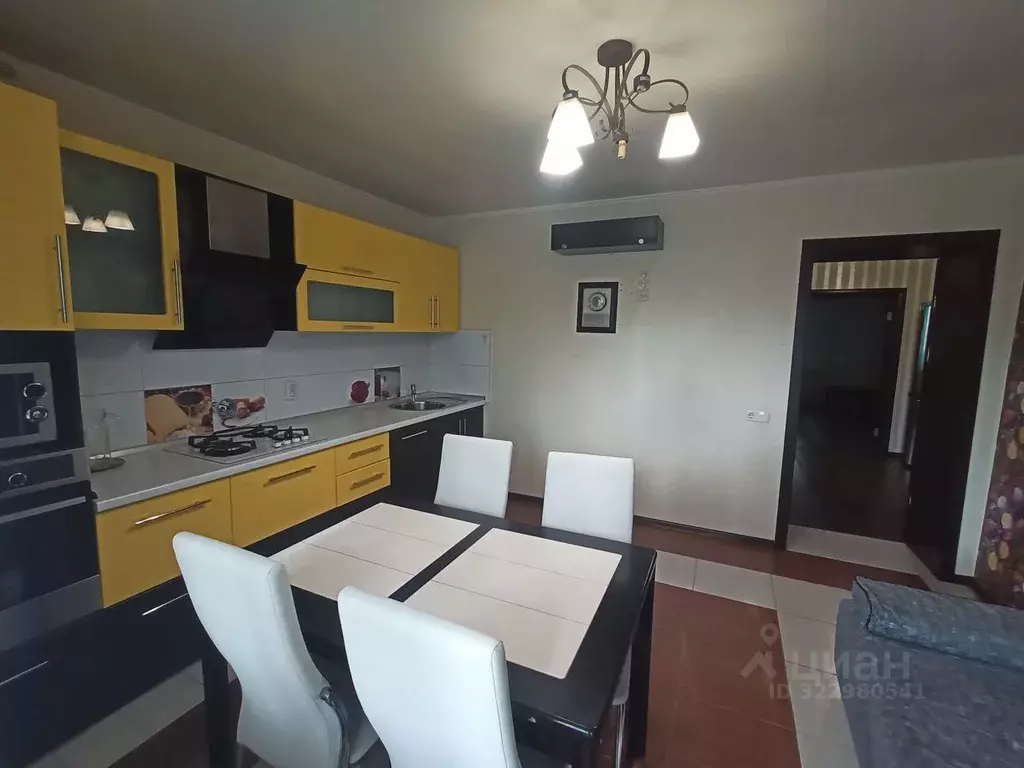 3-к кв. Саратовская область, Энгельс Полтавская ул., 20 (75.0 м) - Фото 1