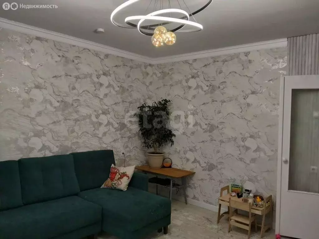 2-комнатная квартира: Омск, улица Леонида Маслова, 2 (57.1 м) - Фото 1