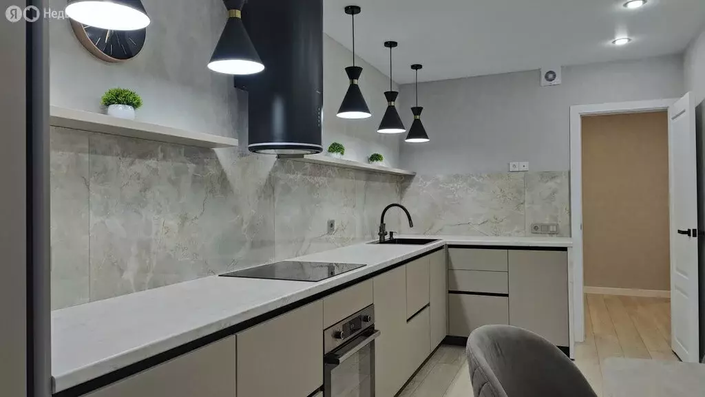 2-комнатная квартира: Набережные Челны, улица Аделя Кутуя, 18 (60.6 м) - Фото 0