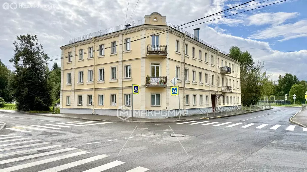 3-комнатная квартира: Ломоносов, Александровская улица, 9/21 (69.5 м) - Фото 1