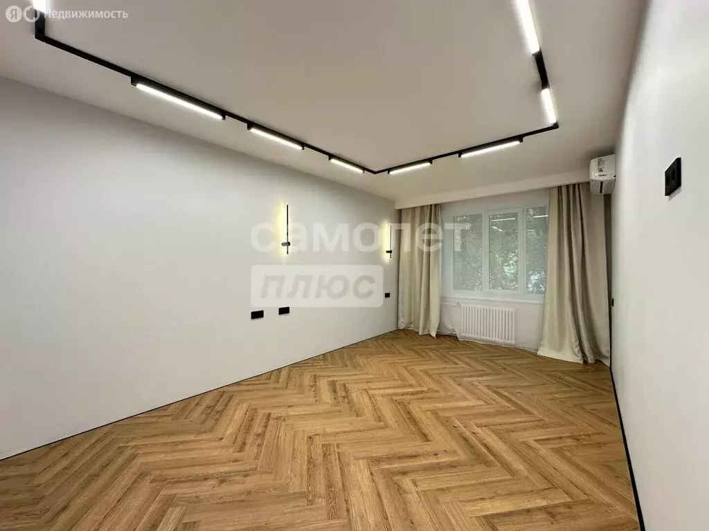 2-комнатная квартира: Москва, улица Маршала Бирюзова, 17 (42.8 м) - Фото 1