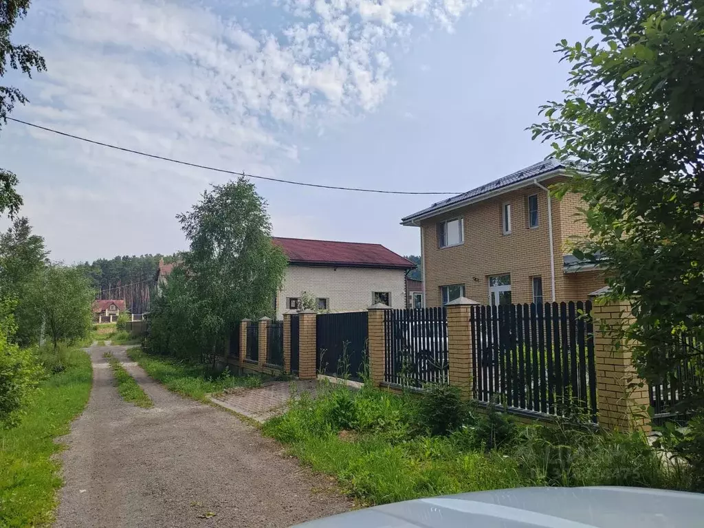 Участок в Московская область, Чехов муниципальный округ, д. Малое ... - Фото 1