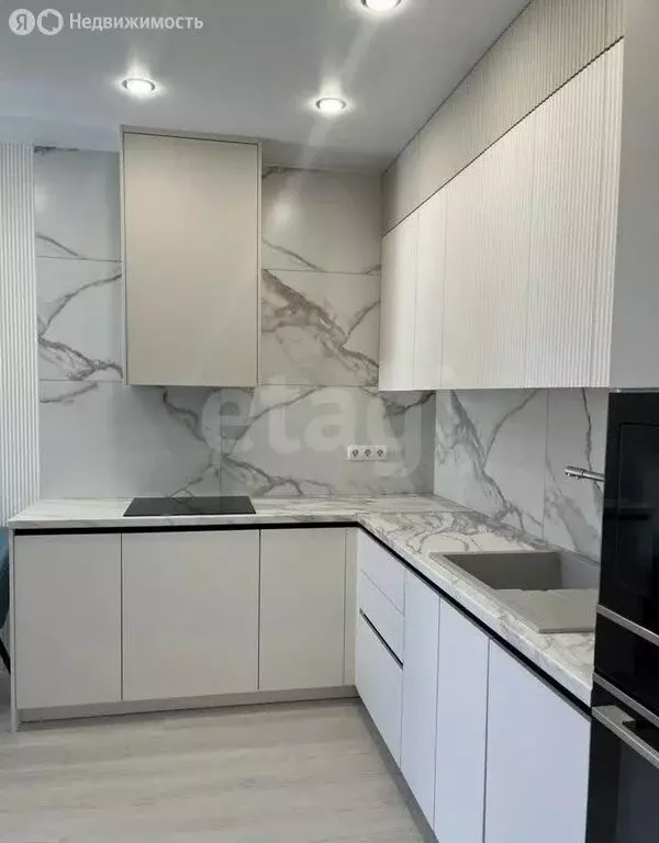 1-комнатная квартира: Тюмень, улица Пожарных и Спасателей, 1 (45.6 м) - Фото 1