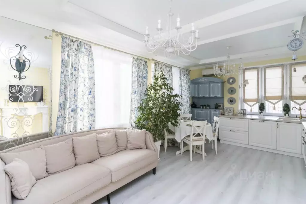 2-к кв. Тюменская область, Тюмень ул. Пермякова, 75 (63.8 м) - Фото 1
