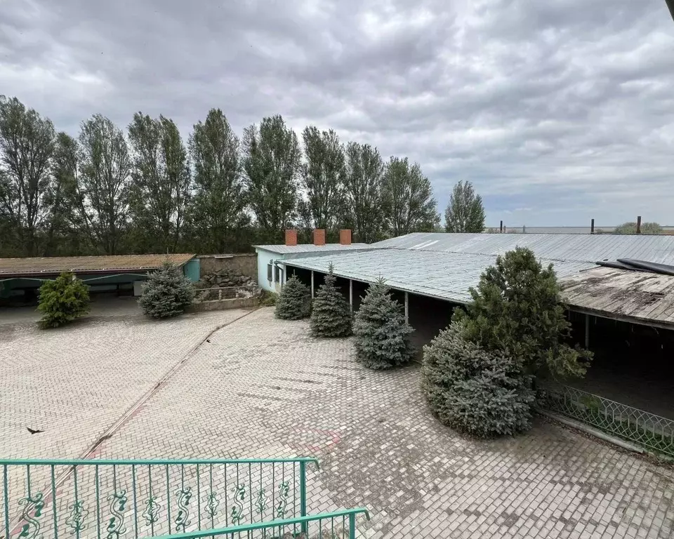 Дом в Крым, Сакский район, Охотниковское с/пос, с. Орлянка  (700 м) - Фото 0