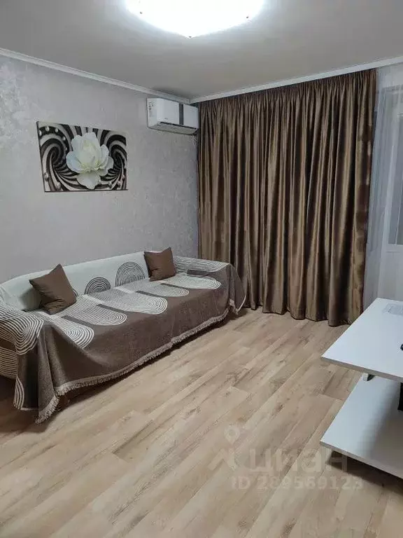 2-к кв. Оренбургская область, Оренбург Салмышская ул., 48 (50.0 м) - Фото 0