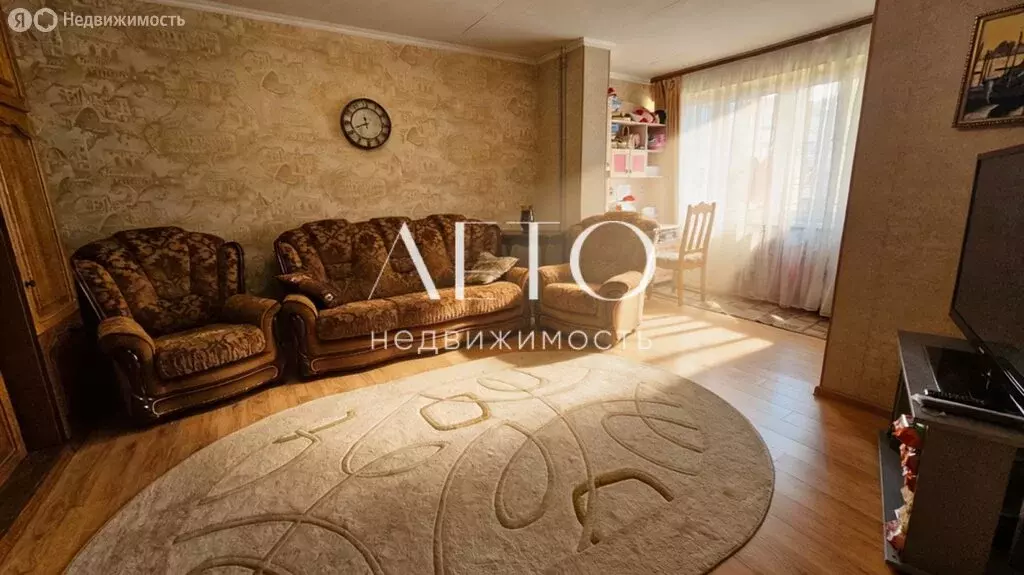 3-комнатная квартира: Адлер, улица Революции, 38 (72 м) - Фото 2