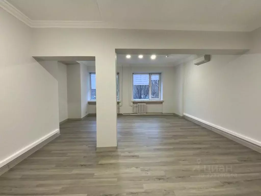 Офис в Тюменская область, Тюмень Тюменский-1 мкр, ул. Николая ... - Фото 0