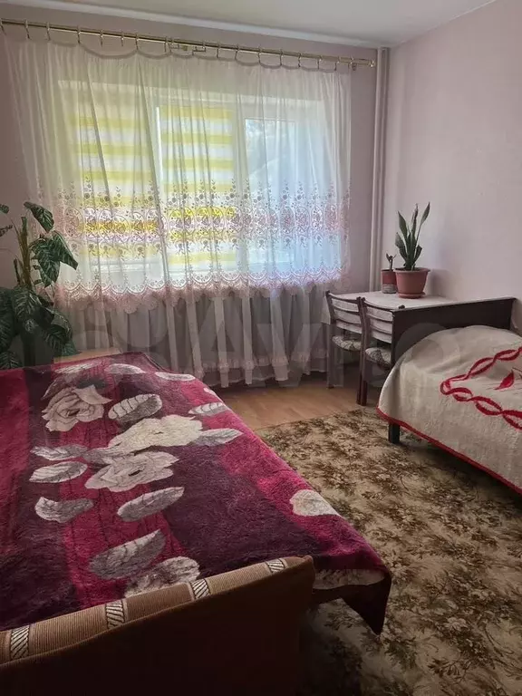 Комната 30 м в 6-к., 2/3 эт. - Фото 0