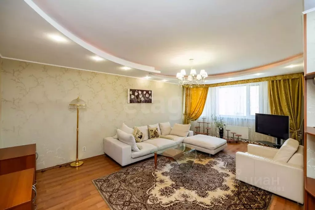 4-к кв. Ханты-Мансийский АО, Сургут Югорская ул., 34 (129.6 м) - Фото 0