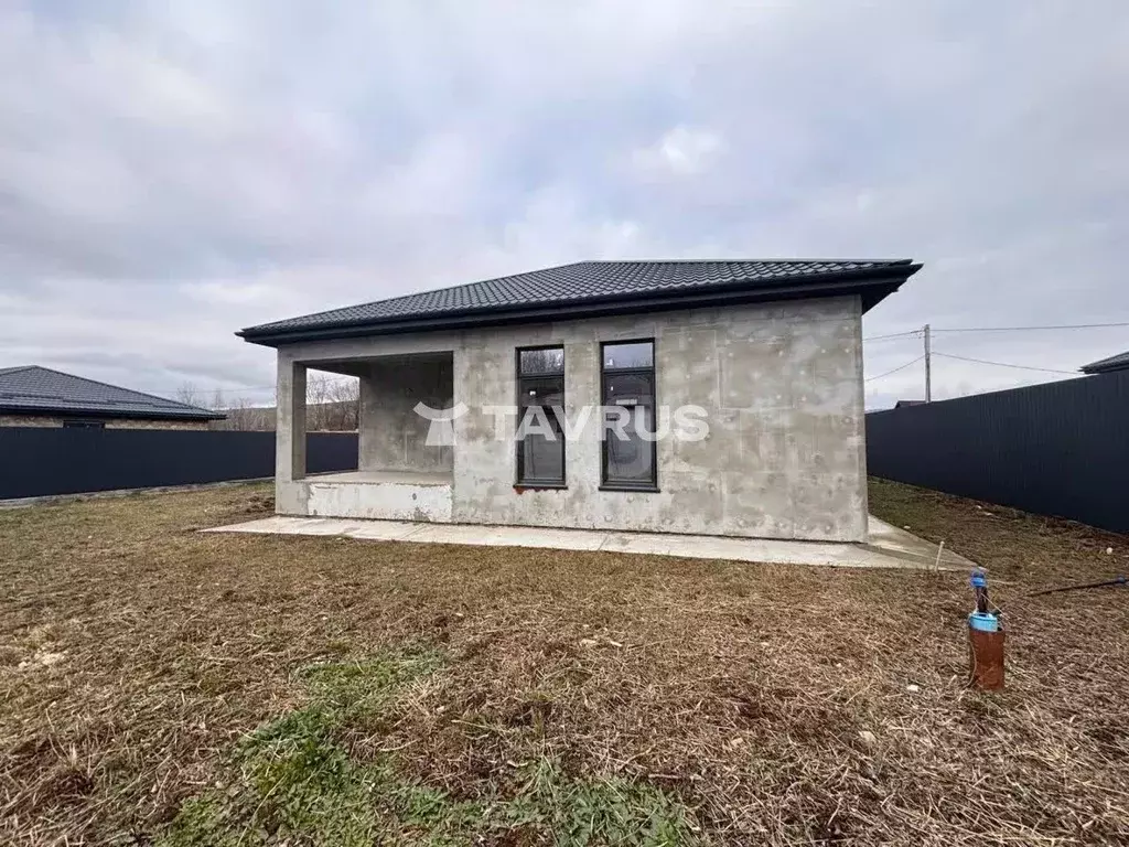 Дом в Крым, Симферопольский район, Добровское с/пос, с. Пионерское  ... - Фото 2