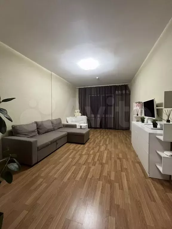 Комната 40 м в 1-к., 3/9 эт. - Фото 1