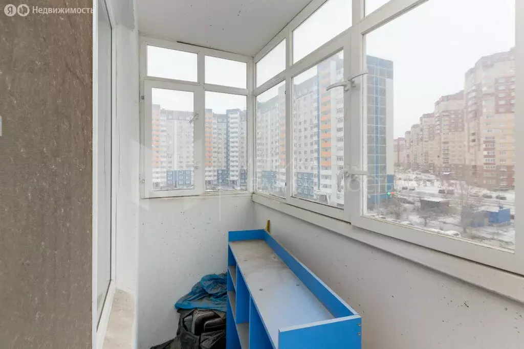 3-комнатная квартира: Тюмень, улица Монтажников, 41 (90 м) - Фото 0