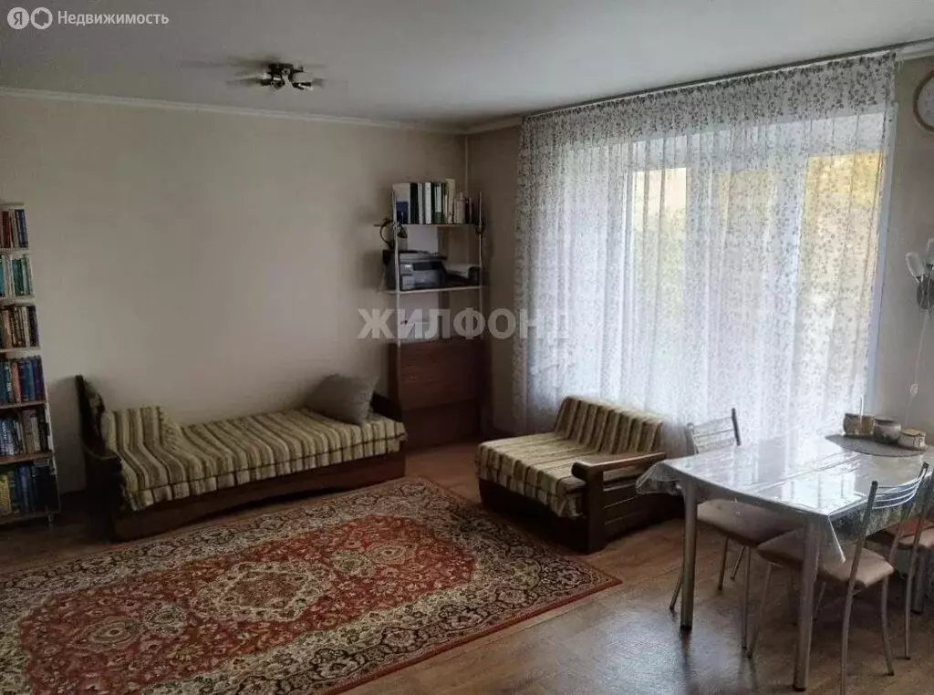 3-комнатная квартира: Абакан, улица Чертыгашева, 146 (62 м) - Фото 1