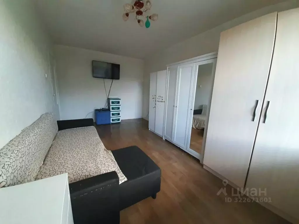 2-к кв. Свердловская область, Екатеринбург ул. Пионеров, 8 (43.0 м) - Фото 1