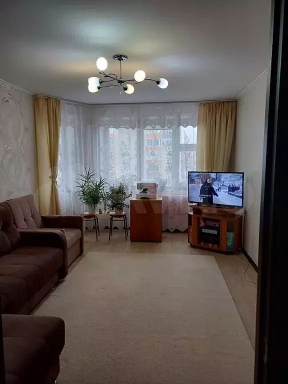 1-к. квартира, 41 м, 5/10 эт. - Фото 1