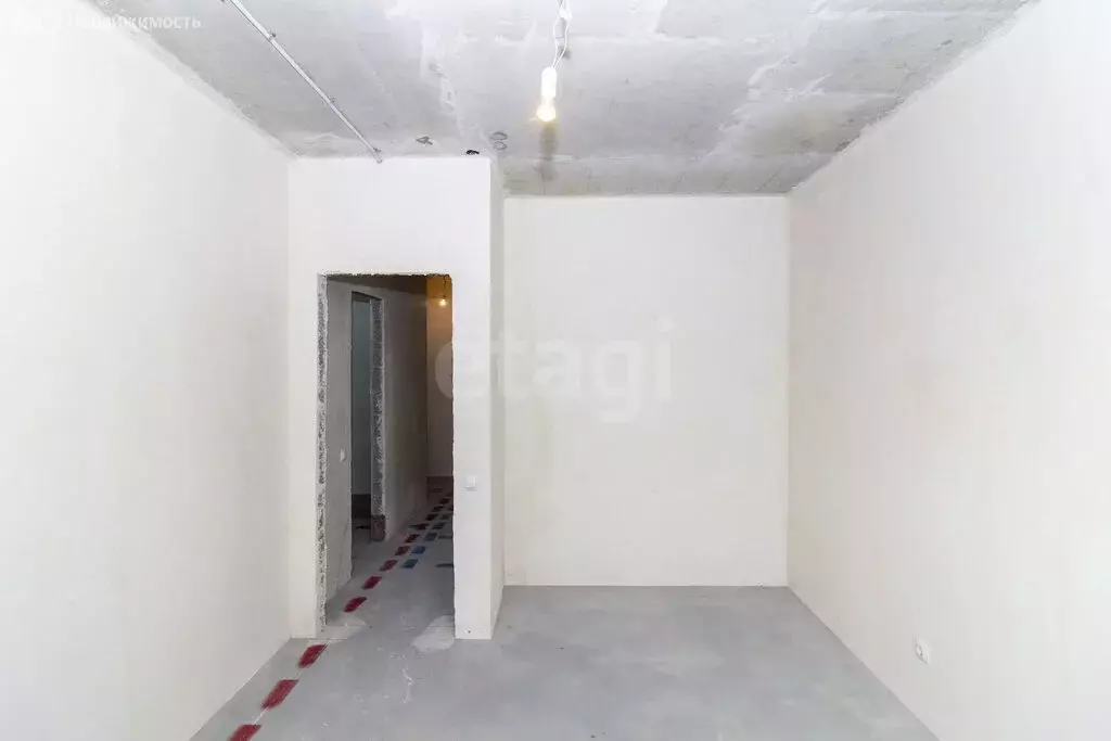 2-комнатная квартира: Тюмень, улица Фармана Салманова, 15 (51.5 м) - Фото 1