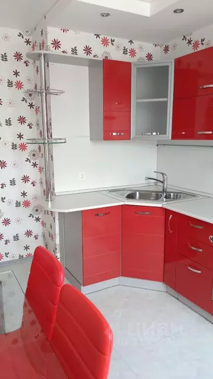 2-к кв. Свердловская область, Екатеринбург ул. Чекистов, 5 (69.0 м) - Фото 1