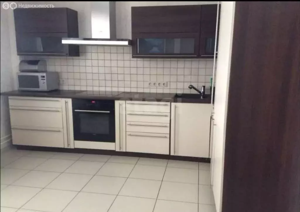 3-комнатная квартира: Нижний Новгород, улица Родионова, 165к3 (87 м) - Фото 0