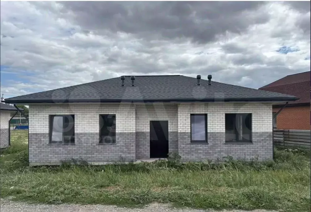 Дом в Волгоградская область, Среднеахтубинский район, Краснослободск ... - Фото 1