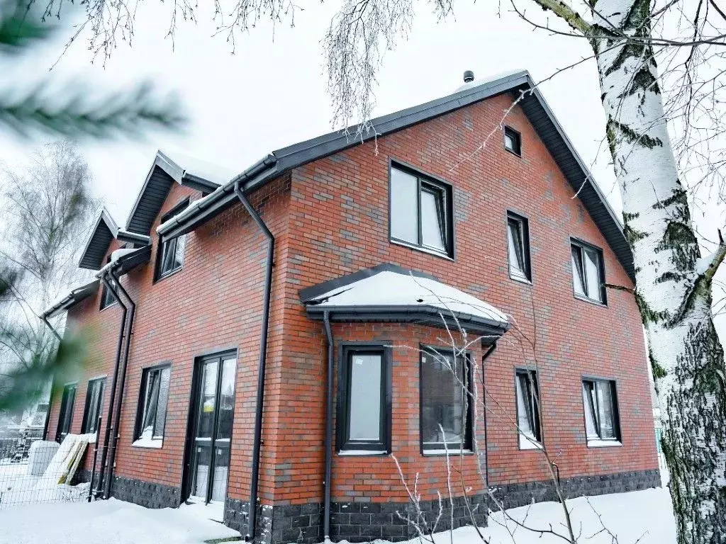 Таунхаус в Ленинградская область, Всеволожский район, Юкковское с/пос, ... - Фото 1