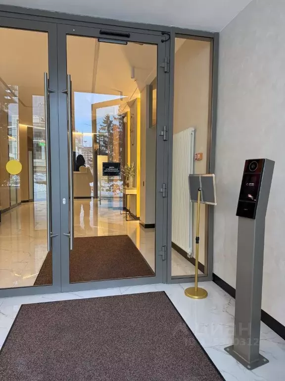 Гараж в Свердловская область, Екатеринбург пл. Октябрьская, 7 (16 м) - Фото 2