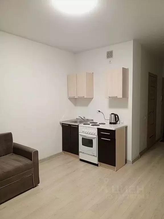 Студия Тюменская область, Тюмень ул. Алматинская, 6 (19.0 м) - Фото 1