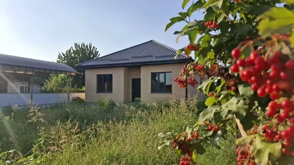 Дом в Адыгея, Тахтамукайский район, Козет аул ул. Чапаева (100 м) - Фото 1
