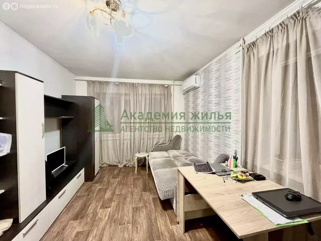 1-комнатная квартира: Саратов, 2-я Садовая улица, 120 (30.5 м) - Фото 0
