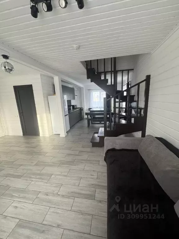 Дом в Ленинградская область, Тосненский район, Федоровское городское ... - Фото 2