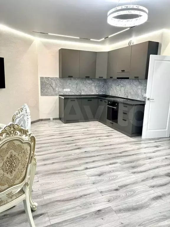 2-к. квартира, 55 м, 23/25 эт. - Фото 0