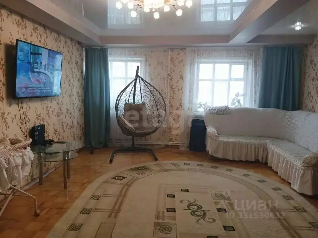 Дом в Удмуртия, Алнашский район, с. Алнаши Красноармейская ул., 3 (90 ... - Фото 1