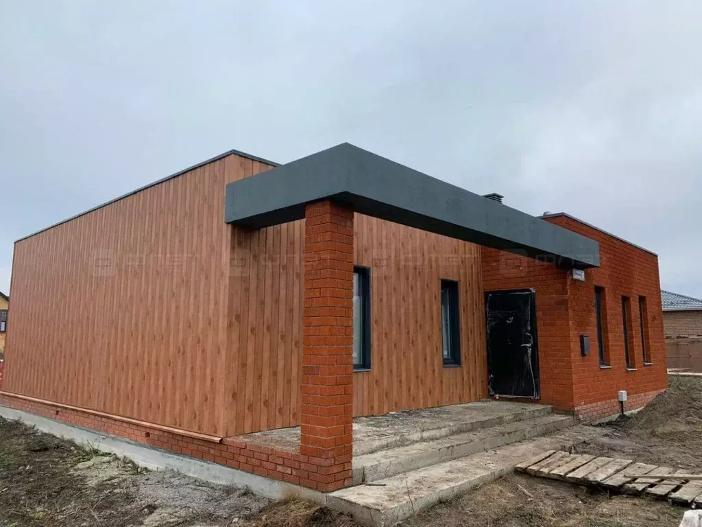 Дом в Татарстан, Лаишевский район, Большекабанское с/пос, с. Большие ... - Фото 1