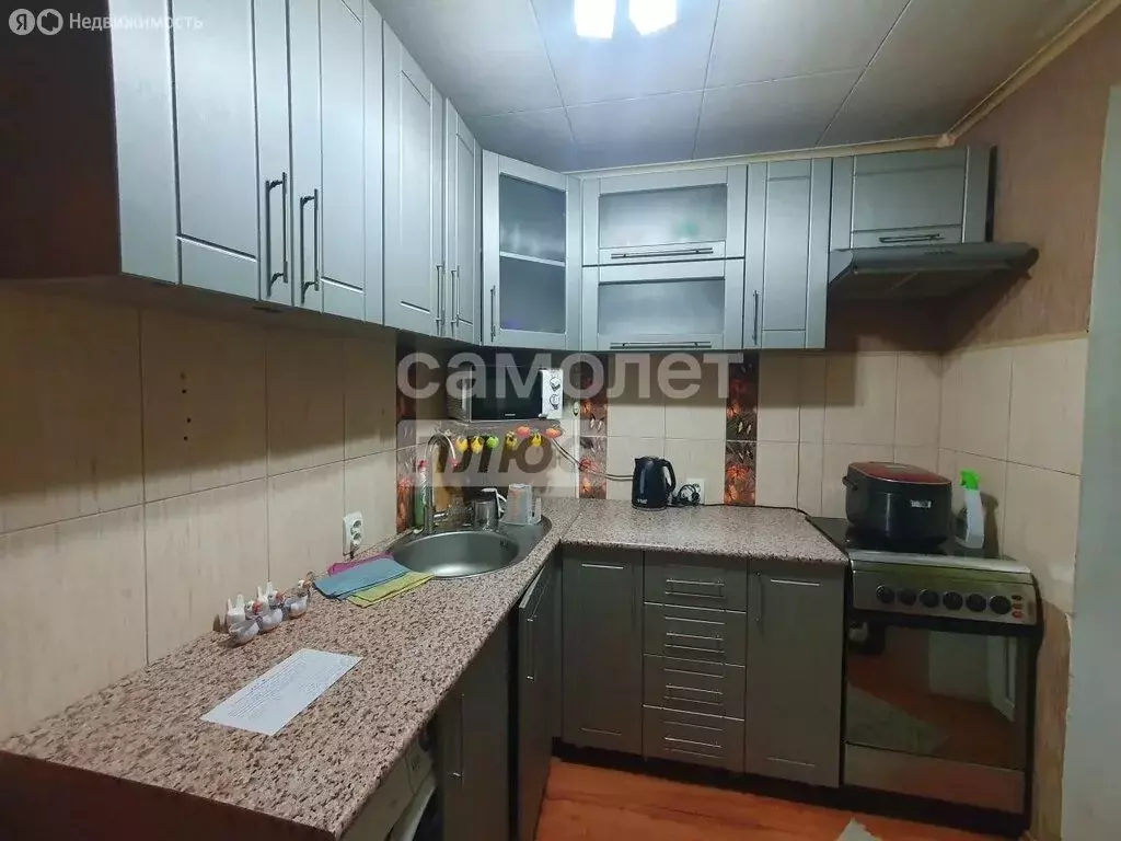 3-комнатная квартира: Кропоткин, Коммунистическая улица, 13 (62.6 м) - Фото 1