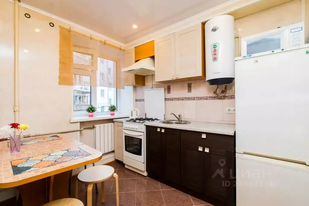 2-к кв. Нижегородская область, Нижний Новгород ул. Максима Горького, ... - Фото 2