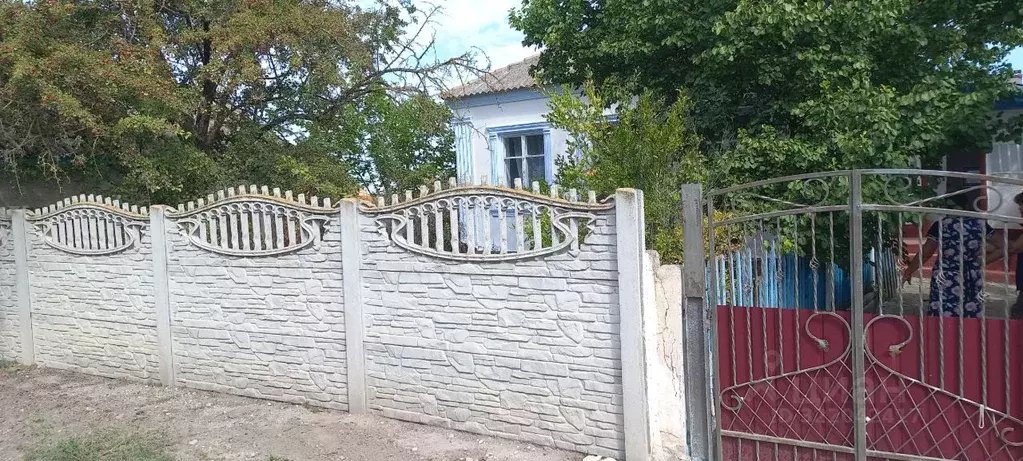 Дом в Крым, Кировский район, с. Яркое Поле ул. Цветочная, 2 (65 м) - Фото 0