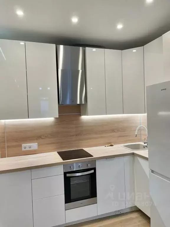 2-к кв. Волгоградская область, Волгоград ул. Пархоменко, 2А (55.0 м) - Фото 1