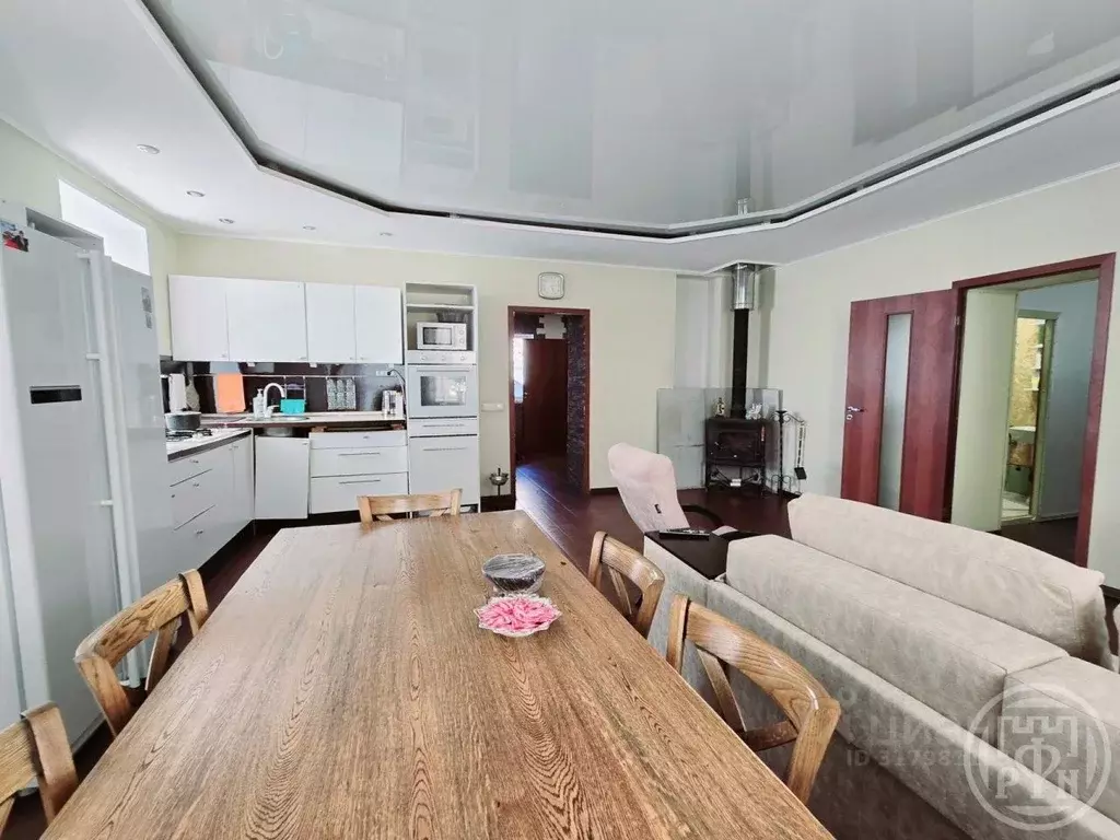 Дом в Санкт-Петербург пос. Белоостров, Инструментальная ул. (220 м) - Фото 1